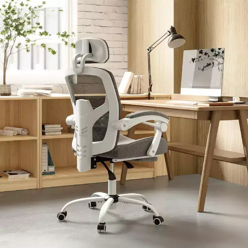 Chaise de bureau ergonomique avec repose-pieds rétractable, Chaise de jeu avec coussin de soutien lombaire et accoudoirs rembourrés, Chaise pivotante pour bureau
