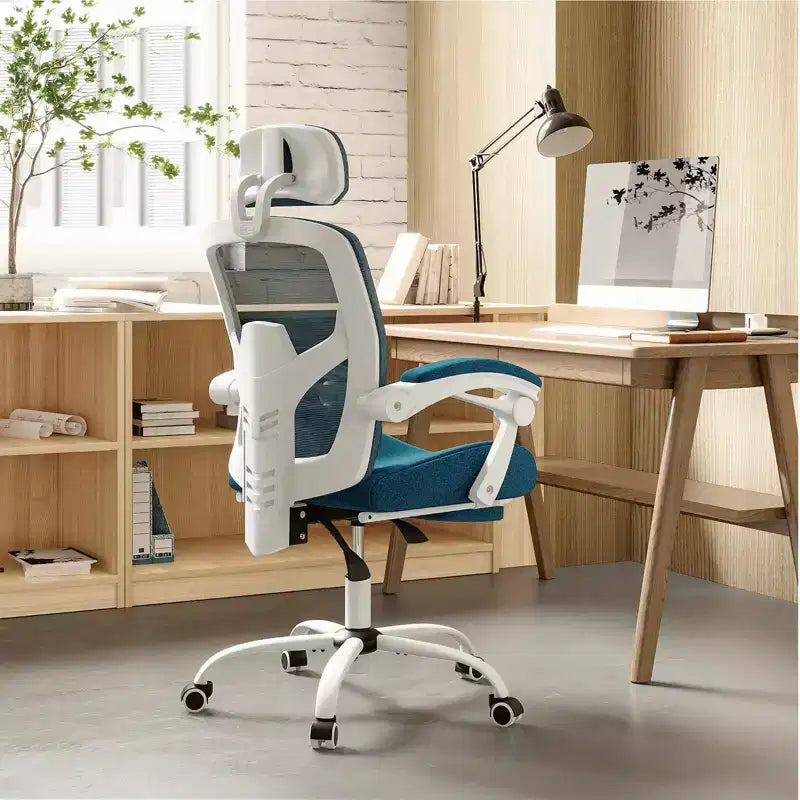Chaise de bureau ergonomique avec repose-pieds rétractable, Chaise de jeu avec coussin de soutien lombaire et accoudoirs rembourrés, Chaise pivotante pour bureau