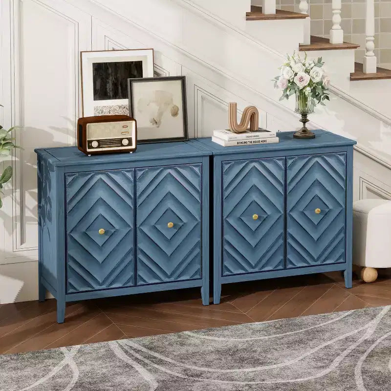 Meuble de rangement moderne en bois avec portes magnétiques à relief géométrique