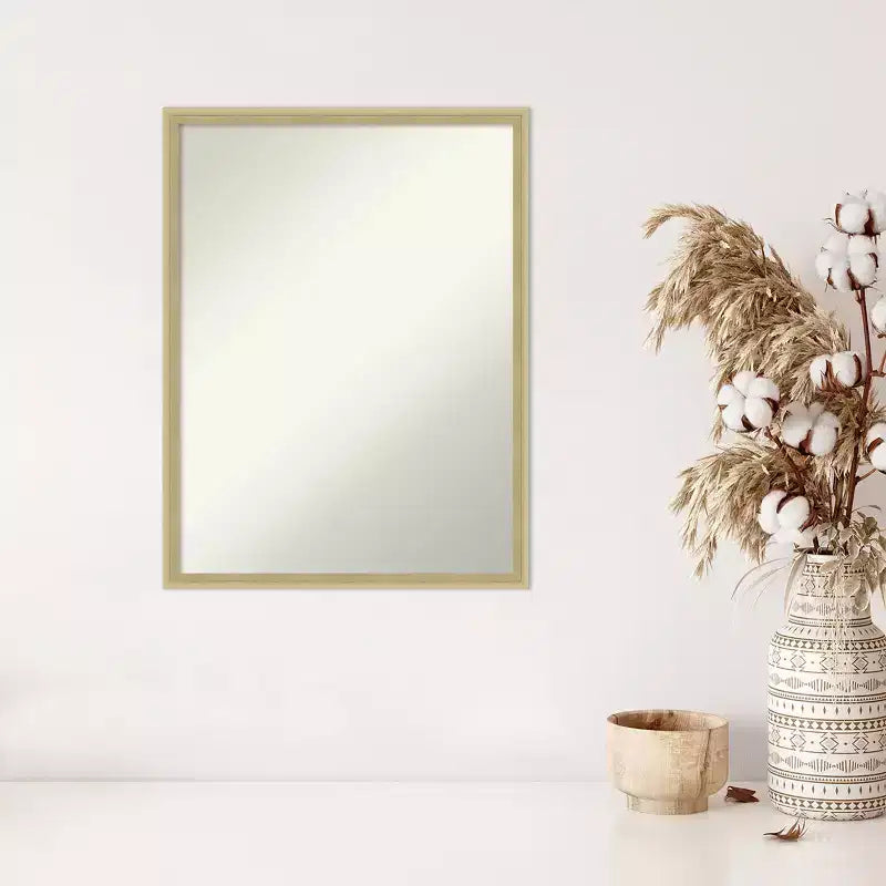 Miroir mural en bois sans biseau couleur champagne 25,25 x 19,25 po.